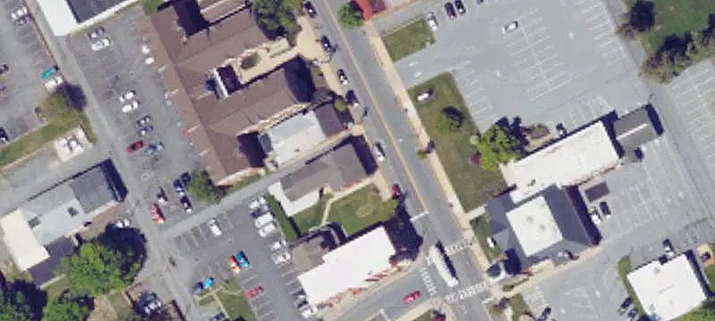 4-Unit Apartment Building