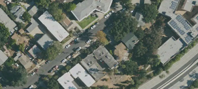 6-Unit Apartment Building