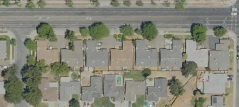 Remodeled Duplex with Garage Parking
