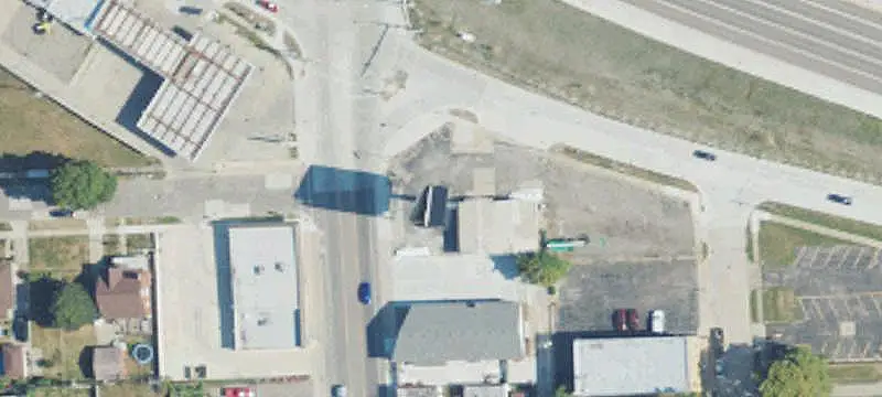 Auto Repair and Sales Building