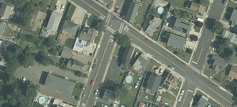 Mixed-Use Property with Apartment