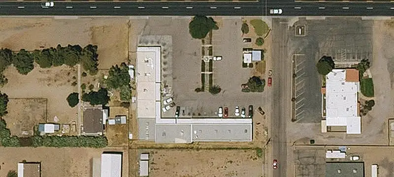 12-Unit Retail Shopping Center