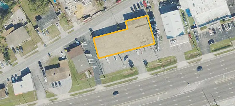 Open-Plan Storefront Suite