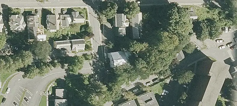 6-Unit Brick Apartment Building