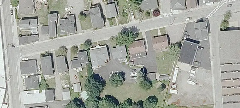 Two-Unit Duplex with Large Yard