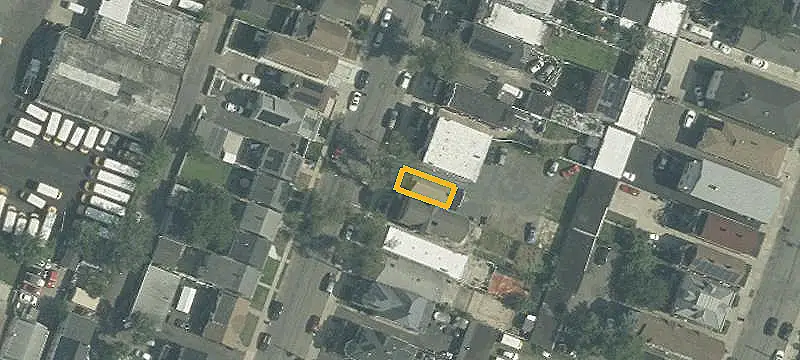 Multifamily Property with Rooming Layout