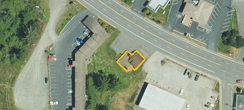 Mixed-Use Property with Upstairs Living Unit