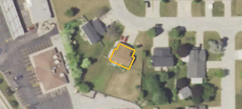 Updated Duplex with Privacy Fence