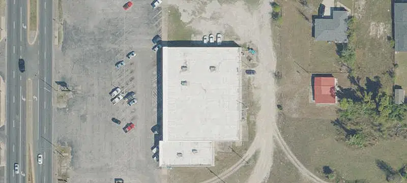 Restaurant-Oriented Retail Space