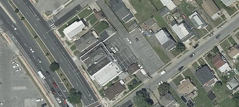 Mixed-Use Property with Apartment