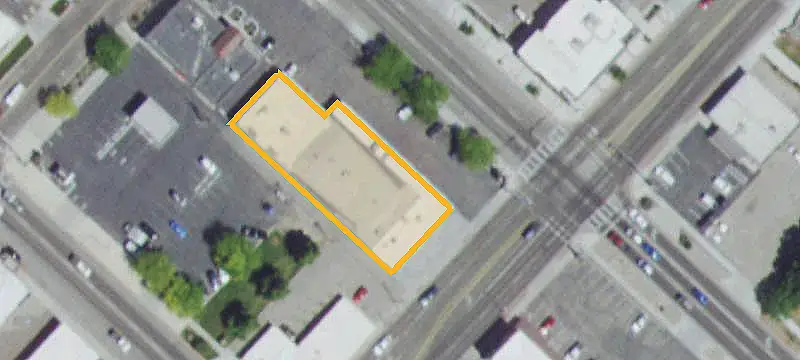 Multi-Tenant Shopping Center