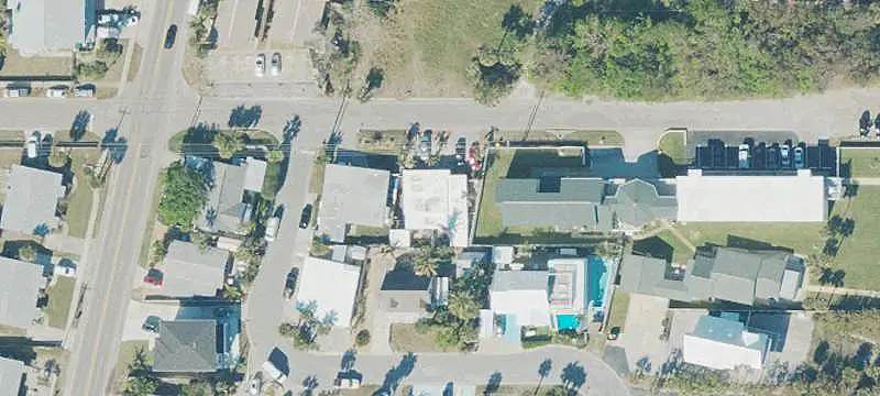 Furnished Triplex Near Beach