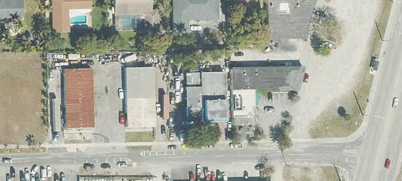 Auto Shop with Fenced Yard
