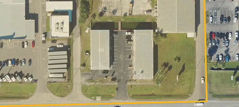 Flex Space with 12-Foot Garage Door