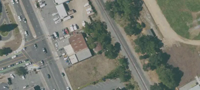 4-Bay Auto Repair Shop