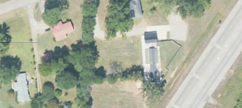 Specialty Property with Dog Kennel