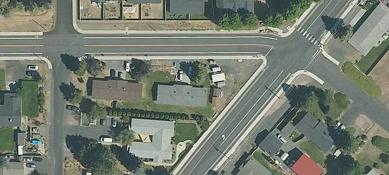 Upgraded Duplex with Garages