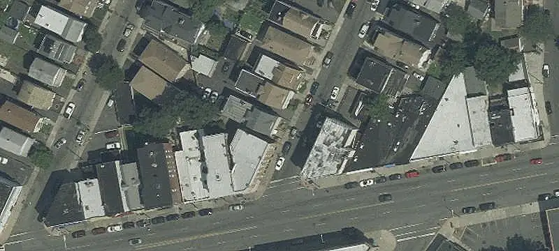 Triplex with Vacant Second-Floor Unit