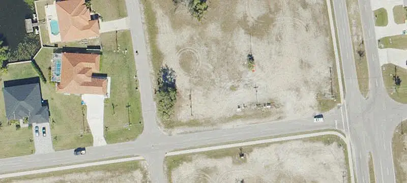 CORR-Zoned Commercial Land