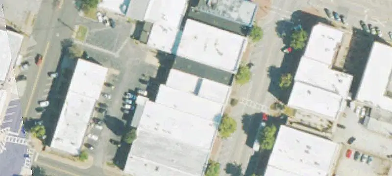 Open-Plan Storefront Space