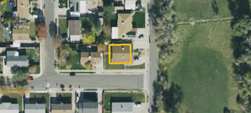 Renovated Duplex with Carports