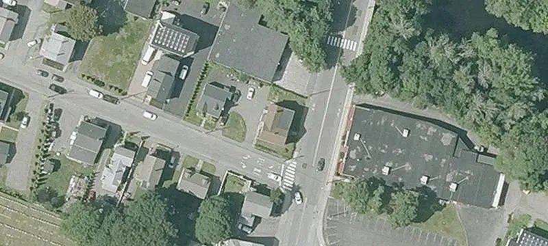 Duplex on Large Corner Lot