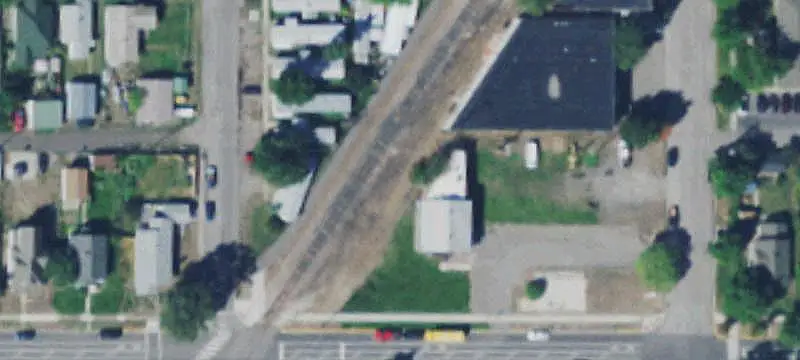Office Building with Built-In Exhaust