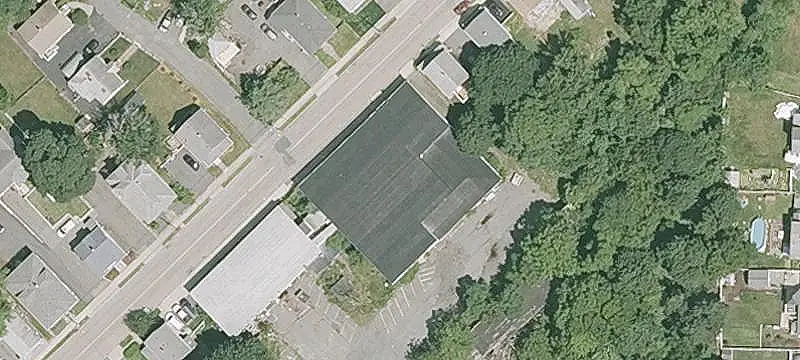Two-Level Warehouse with Loading Doors
