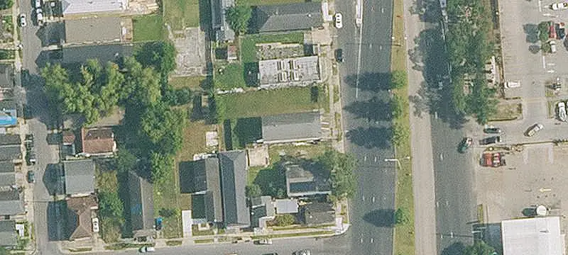 Mixed-Use Building with Open Space
