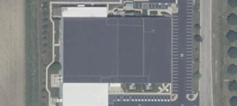Modern Flex Building with Backup Power