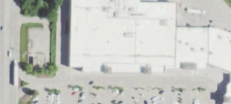 Service-Tenant Shopping Center
