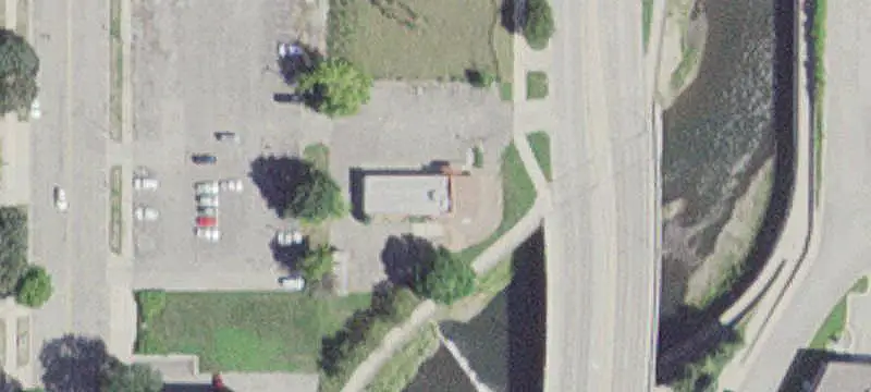 Mixed-Use Property with Office Structures