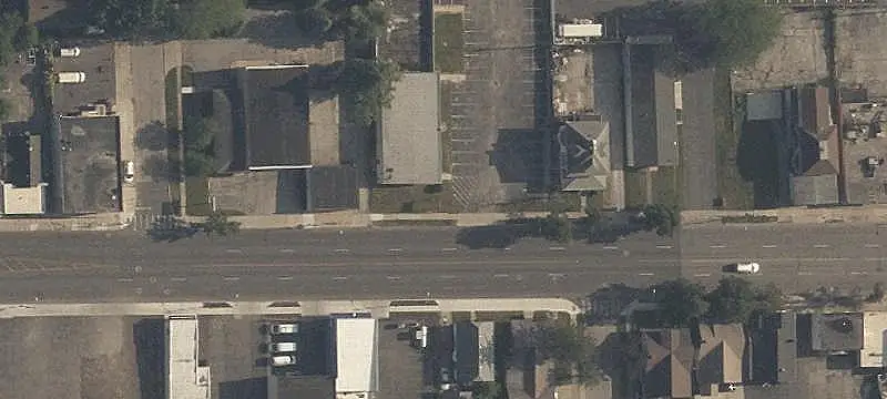 Freestanding Mixed-Use Property
