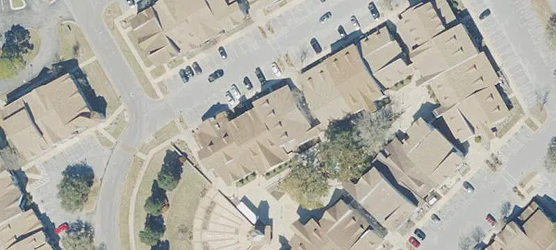 Two-Story Office Unit with Courtyard Porches