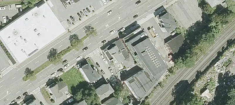Mixed-Use Building with Garage