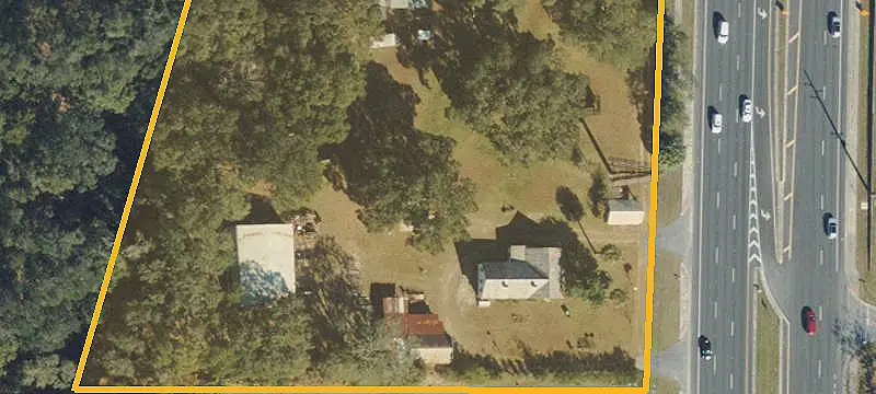 Signalized Commercial Land