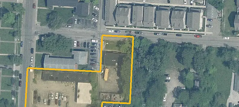 4-Unit Apartment Building