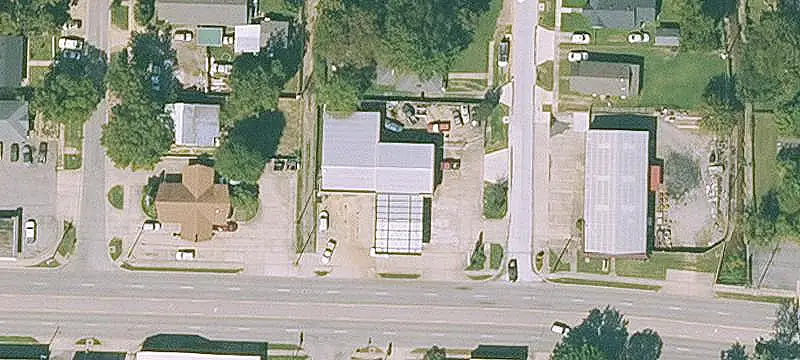 Gas Station with Automotive Shop