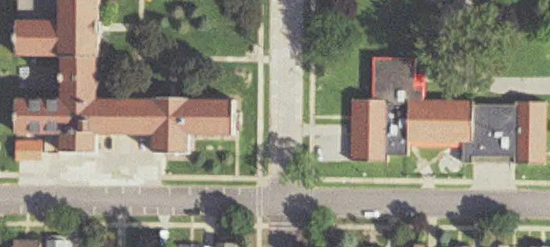 Historic Apartment Building with Campus Facilities