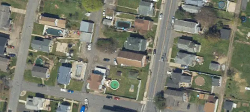 6-Unit Apartment Building