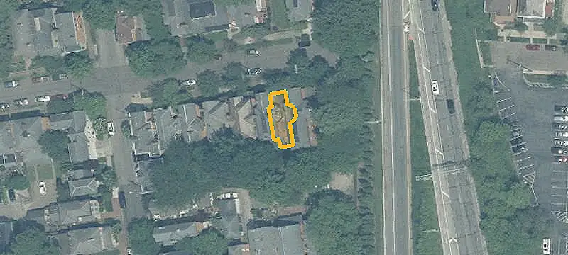 Brick 4-Unit Apartment Building