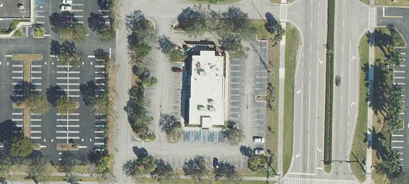 Freestanding Restaurant with Parking