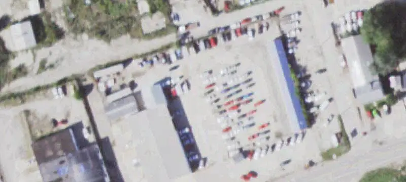 Auto Shop With Storage Units