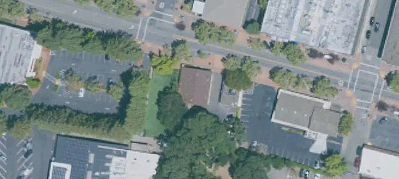 Open-Plan Retail Space