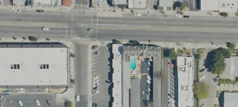 Retail Space at Signalized Intersection