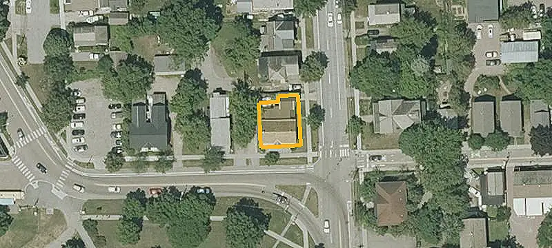 Corner-Lot Multifamily Property