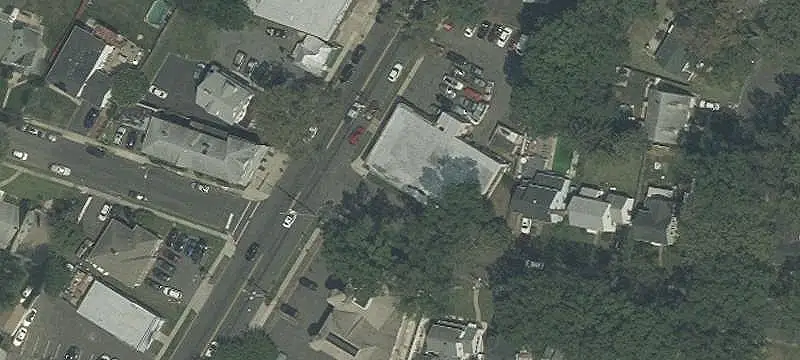 Automotive Shop with Parking