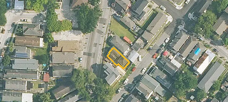 Two-Unit Duplex with Separate Upper Unit