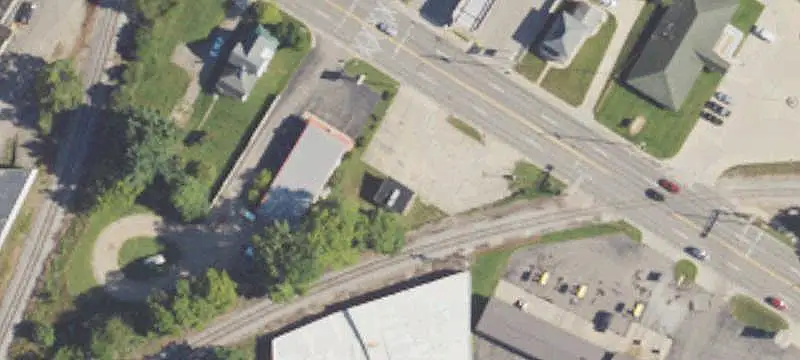 Auto Shop with Paved Areas