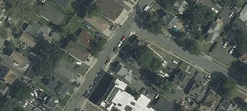 Renovated Duplex With Basement
